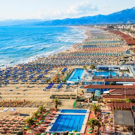 La Casa Di Sauro By Nicola Real Estate Apartman Viareggio