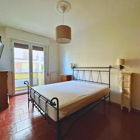 La Casa Di Sauro By Nicola Real Estate Apartment Viareggio
